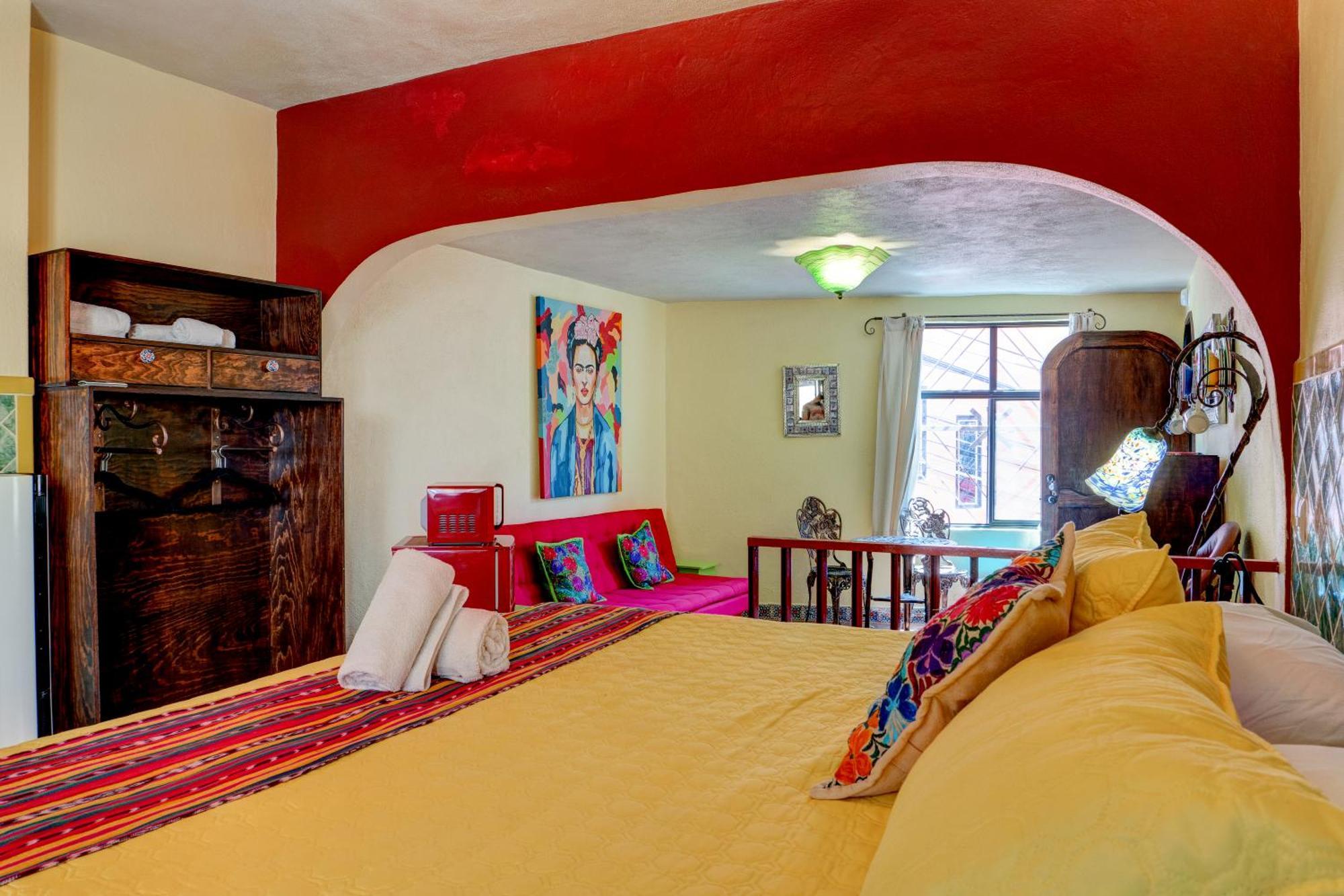 Casa De Colores 2*
