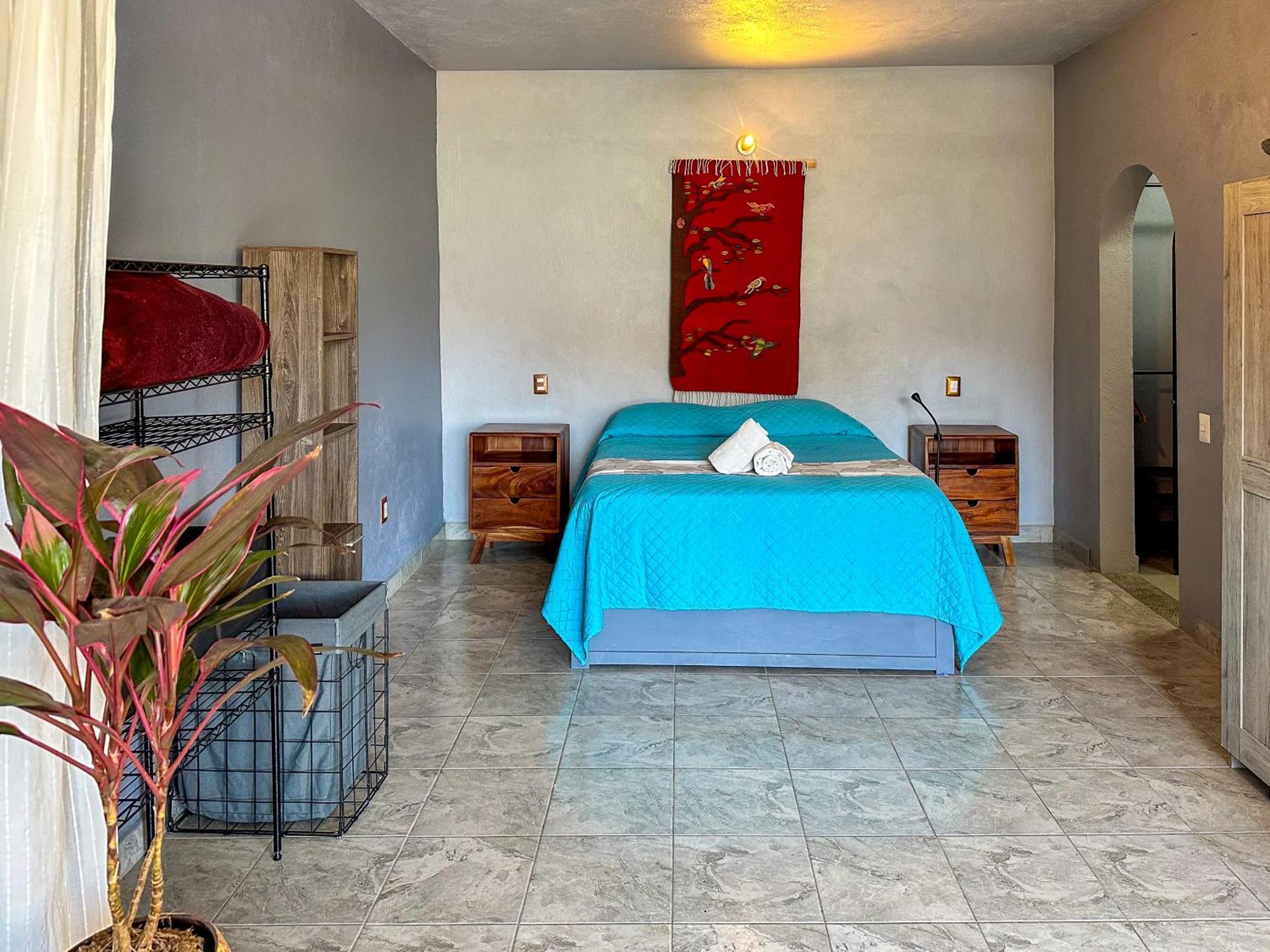 Hotel Casa De Colores 2*