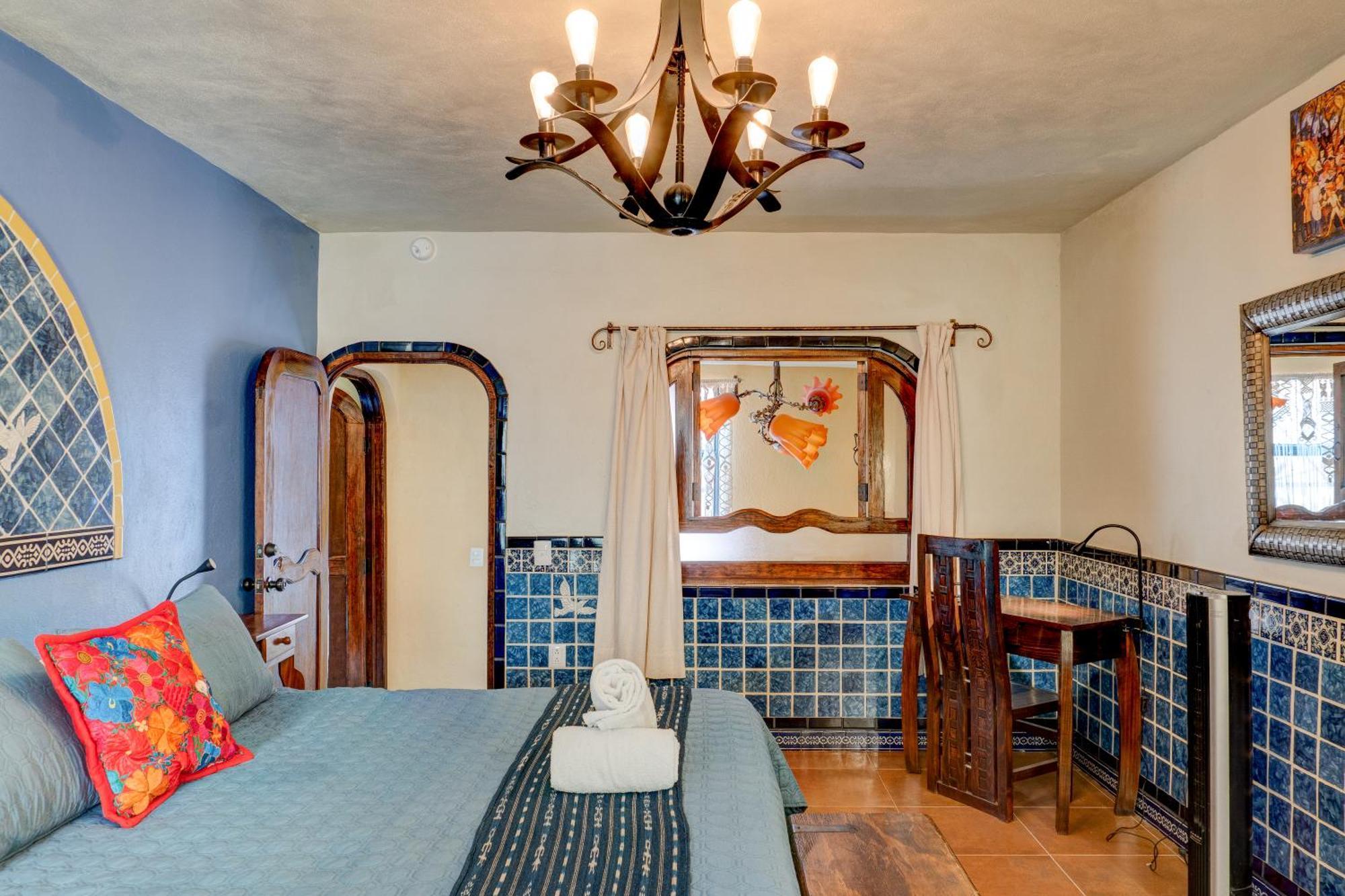 Hotel Casa De Colores 2*