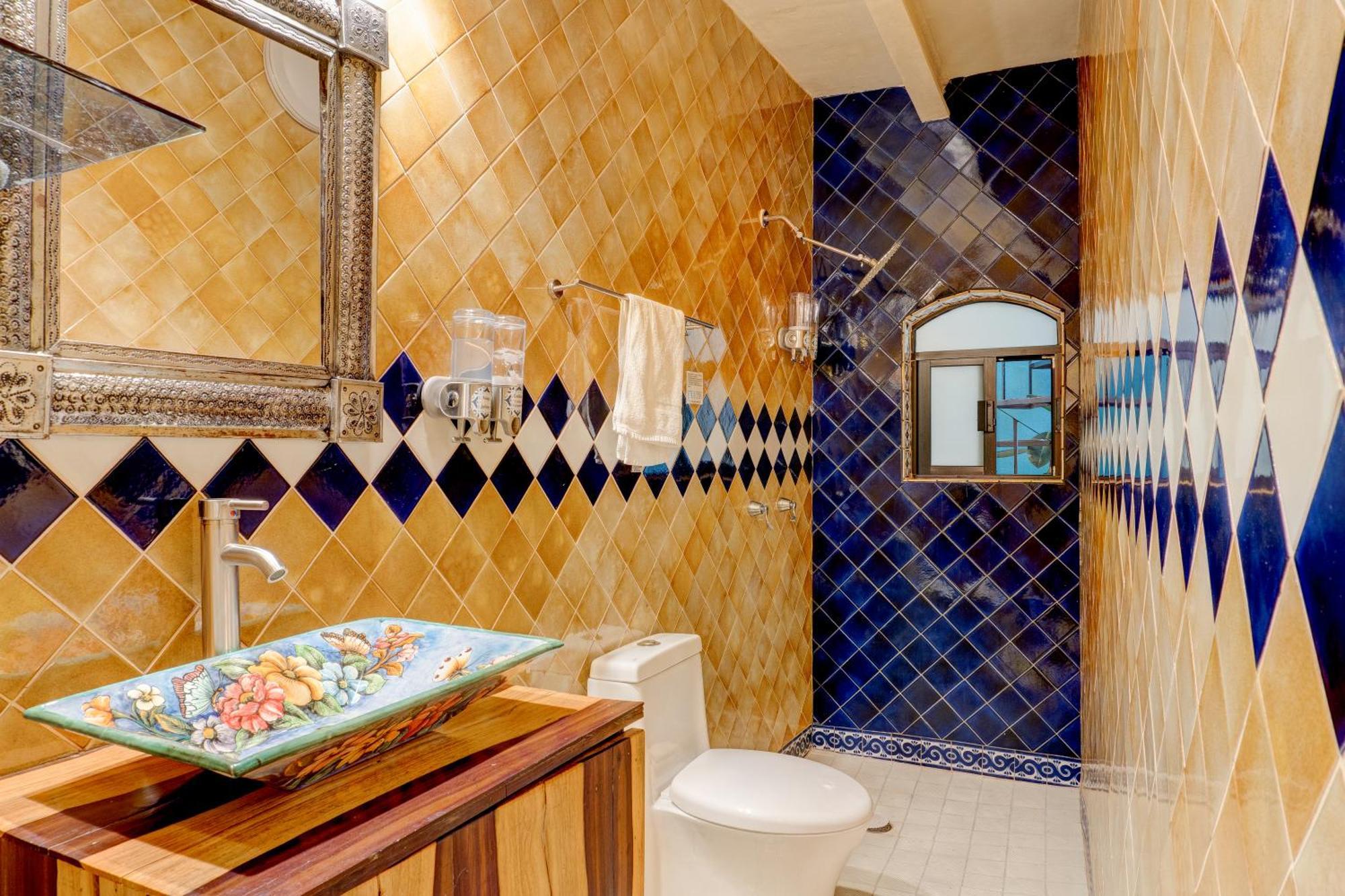 Casa De Colores 2*
